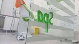 pregradni zid između stolica